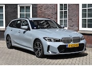 BMW 3-serie - 320 320e Touring M Sport/ Leer Alcantara/Trekhaak electr. Wi