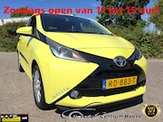 Toyota Aygo - 1.0 VVT-i x-Joy, Camera! Clima! Half Leder! Trekhaak! SUMMER