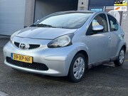 Toyota Aygo - 1.0-12V +/ 5drs/nap/1jaar apk/ airco/ EL-ramen/ zeer nette a