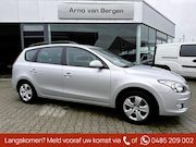 Hyundai i30 - CW 1.6i Dynamic, climatronic, pdc, trekhaak, USB, AUX, isofi