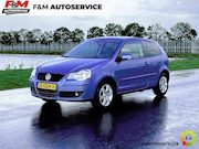 Volkswagen Polo - 1.6-16V Comfortline Automaat, airco, cruise, pdc achter, tre