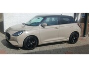 Suzuki Swift - 1.2 Smart Hybrid Select zwart dak .