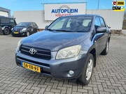 Toyota RAV4 - 2.0 VVTi Linea Sol Youngtimer met stoer reservewiel achterop