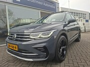 Volkswagen Tiguan - 1.4 TSI Hybrid Elegance + / panoramadak / navigatie / hd / l