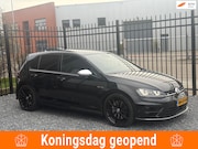 Volkswagen Golf - 2.0 TSI R 4Motion 400PKCARBONPANOXENONDSGCARPLAY