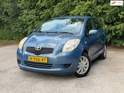 Toyota Yaris - 1.0 VVTi Terra | " 187.000 " KM + Airco Nu € 2.950,