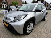 Toyota Aygo X - 1.0 VVT-I Play Camera Carplay/Android Cruise control
