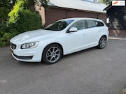 Volvo V60 - 2.0 D4 Momentum