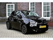 Fiat 500e - 42KWh La Prima/SOH 95.2% Panoramadak/Leer/JBL Speaker/Stoelv