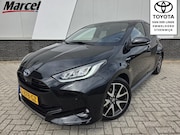 Toyota Yaris - 1.5 Hybrid Executive HUD PDC v+a Navi LM velgen JBL speakers