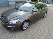 Peugeot 308 - 1.2 PureTech Blue Lease Executive