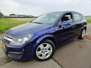 Opel Astra - 1.6 Edition/ automaat/ aangepast voor invalide mensen