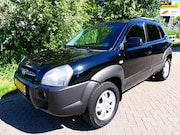 Hyundai Tucson - 2.0i Style 142pk Clima Cruise Trekhaak 1400kg. Historie