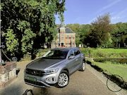 Volkswagen T-Roc - 1.5 TSI Life Business | Camera | IQ Light | Trekhaak | Bliss