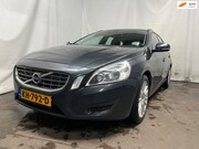 Volvo V60 - 1.6 DRIVe Kinetic - Schade