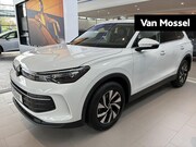 Volkswagen Tiguan - 1.5 eTSI Life Edition Trekhaak | Airco | Stoelverwarming | 1