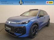 Volkswagen T-Roc - 1.5 eTSI 150pk DSG/AUT R-Line Wegklapbare trekhaak, Panorama