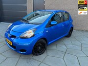 Toyota Aygo - 1.0-12V Comfort | 5 Drs |Metallic | Zwarte lm Vlg | winterse