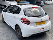 Peugeot 208 - 1.6 HDi STYLE PANO CRUISE NAVI CLIMA XENON LED PDC