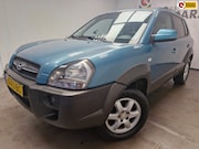 Hyundai Tucson - 2.0i Dynamic AIRCO ! ! RIJD PERFECT