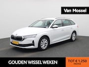 Skoda Octavia - Combi 1.5 TSI MHEV Business Edition Metallic lak | Donker ge
