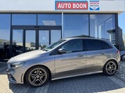 Mercedes-Benz B-klasse - 180 136PK AMG NIGHT EDITON AUTOMAAT APPCARP./P-CAM /NAVI/WID