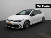 Volkswagen Golf - 1.5 eTSI R-Line Business 150 PK | Automaat | Panoramisch Sch