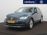 Volkswagen Tiguan - 1.5 TSI Elegance Automaat - IQ light - Park Assist- Navigati