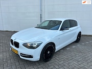 BMW 1-serie - 118i Business+ Sport uitvoering Sport Stoelen Cruise Control