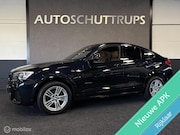 BMW X4 - xDrive20i High Executive M SPORT CARBONSCHWARZ / LEDER / NAV