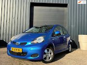 Toyota Aygo - 1.0-12V Comfort-Automaat-Airco-5 DRS-Lichtmetaal