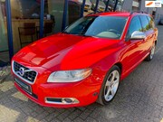 Volvo V70 - 2.5FT R-Design 230PK Automaat