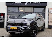 Mitsubishi Outlander - 2.4 PHEV Black Edition All Seasons | Yamaha sound