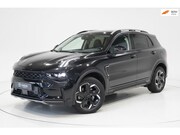 Lynk & Co 01 - MIld Hybrid|Black Style|Automaat|LED|Panoramadak|Navigatie|E