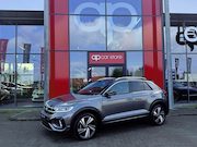 Volkswagen T-Roc - 3 x R-Line DSG-7 | IQ-Lights | Camera | Parksens | Carplay |