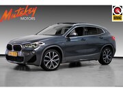 BMW X2 - sDrive20i M Sport | Pano | Trekhaak | alcantara | HUD