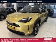 Toyota Yaris Cross - 1.5 Hybrid Executive met Panoramadak, Bi Tone, zeer luxe en