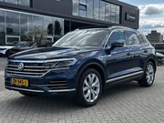 Volkswagen Touareg - 3.0 TDI R-Line | Full Option | Pano | Luchtvering | Trekhaak