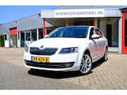 Skoda Octavia - 1.4 TSI 150pk Greentech Style Business Pano|Leder-Alcantara|