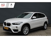 BMW X1 - sDrive18i Executive Navigatie Wit-Metallic PDC