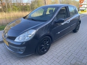 Renault Clio - 1.6-16V Dynamique Luxe Automaat 5-deurs