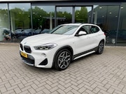BMW X2 - sDrive20i 192pk M-Sport, LED, Schuifdak, HUD, NaviPro, Stoel