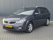 Kia Ceed - Cee'd 1.4 CVVT X-ecutive Navi