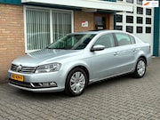 Volkswagen Passat - Sedan 2.0 TDI Automaat Highline BlueMotion
