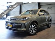 Volkswagen Tiguan - 1.5 eHybrid Life carplay cruise camera led 17 inch !!