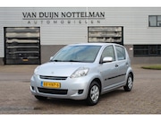 Daihatsu Sirion - 2 1.0-12V Premium / Zuinig / 5 Deurs / N.A.P.