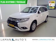 Mitsubishi Outlander - 2.4 PHEV AWD Pure | CarPlay Trekhaak ECC 16" LMV Parelmoer |