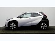 Toyota Aygo X - Hybrid 115 pulse Automaat ** Stoelverwarming ** Camera ** Ca