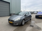 Fiat Punto - 1.4-16V Sport apk 2027