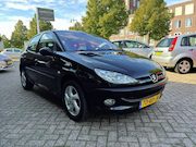 Peugeot 206 - 1.4-16V Gentry//Zwart leder